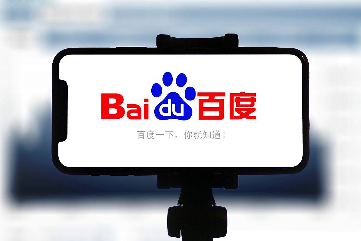 刘些宁扛住了外网镜头